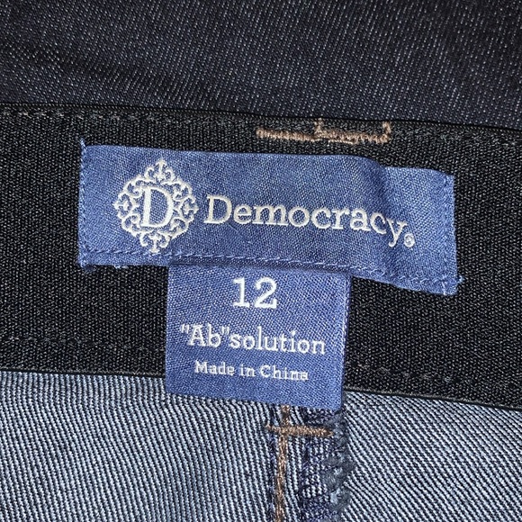 Democracy Jeans - Picture 3 of 7